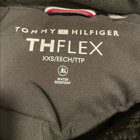 Tommy Hilfiger TH Flex Black Winter Jacket Removable Faux Fur Hood adj waist - Picture 4 of 14
